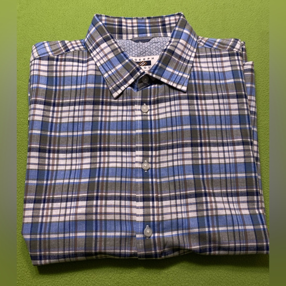 BUTTON UP with stripes *AS IS* bundle other items to save more 💰‼️‼️💰✨